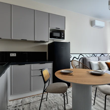 Дизайнерская студия Люкс в небоскребе бизнес класса Afi Tower